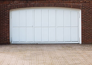 Don't Neglect Garage Door Panel Repair